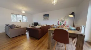 SRK Serviced Accommodation, 2 Bedroom Private Apartment, Business, Leisure, Contractors - Image 5