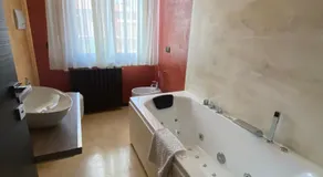 B2In Suite & Office - Image 3