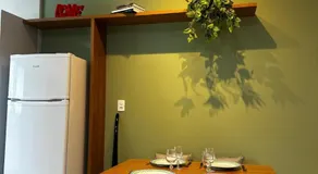 Studio com Garagem, Térreo com Acesso privativo e WIFI, a 5 Minutos do Centro - Image 2