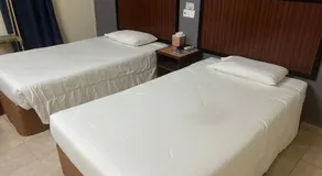 Lily Budget Hotel - Image 2