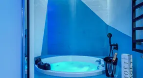 Luxury Wellness SPA Apartment with Jacuzzi & free parking - Image 5