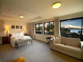 St James Apartments - Image 2