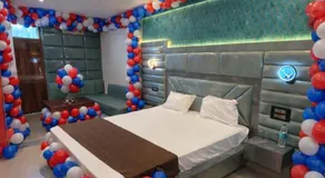 The downtown luxury hotel - Image 5