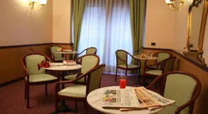 Albert Hotel - Image 2