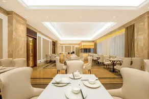 Vienna Hotel - Image 2