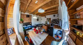 Minifaktúra Loft Apartman & Reggeliző és Ételbár - Image 4