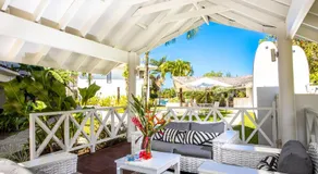 Tropicana Lagoon Apartments - Image 4