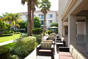 Courtyard by Marriott Oakland Airport - Image 3