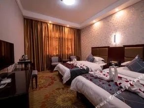 Chonpines Hotel·Fenghuang Ancient Town - Image 5