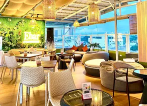 The Upperhouse Hotel – Boutique Stay with City & River Views - Image 2