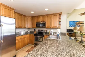 Napili Point 2 Free Rental Cars KBM Resorts Water Front 2 Units 4 Bedrooms ML-2096 - Image 5