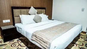 Hotel Patnitop Heights - Image 1