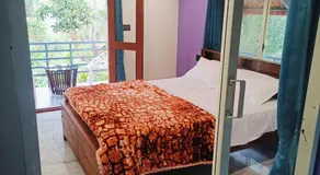 Golden Valley Abode - Image 2