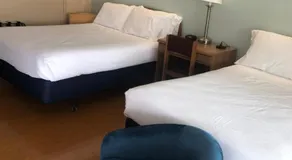 Executive Motel - Image 4
