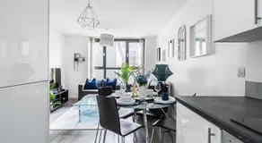 Livestay-One Bed Apt close to London Excel - Image 2