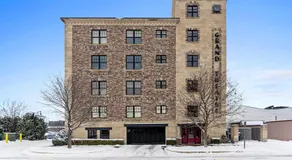 Grand Theatre Condo in the Heart of Downtown Grand Haven - Image 4