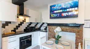 Mundy Arms Hotel Derby - Image 2