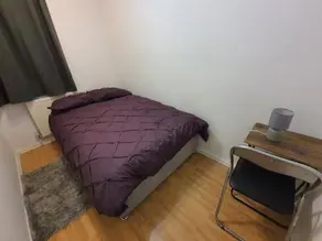 Spacious Double Bedroom WC Greater Manchester - Image 3