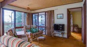 Hillside Haven by the Sea - Image 5
