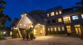 Hermosa Garden Hotel - Image 2