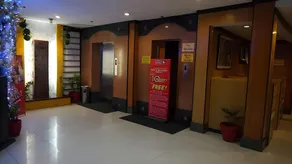 Hotel Sogo LRT Monumento Stn - Image 3