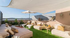 Penthouse with Private Terrace & Pool Access - Image 4