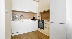 Contemporary City Stay by Flat Mаnager - Image 3