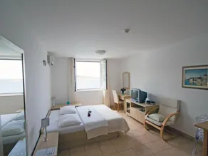 Beachfront Apartments Tamarix - Studio Apartment 1 - Image 2