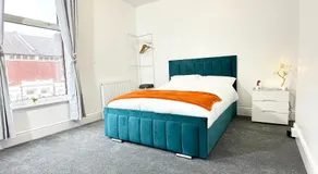 6-Sleeper 3BR Garden Beach - FREE parking - Image 2