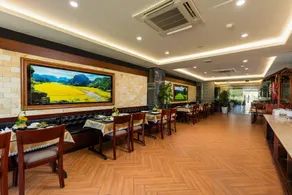 Liberty Hall Tam Coc Hotel & Villa - Image 5