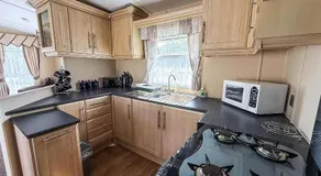 Great 6 Berth Caravan For Hire At Cherry Tree Holiday Park In Norfolk Ref 70801C - Image 5