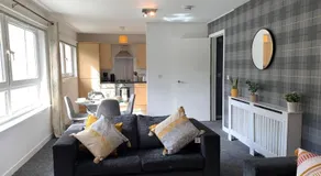 Modern 2 bedroom flat with free parking in Cambuslang, Glasgow - Image 2