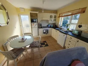 Quiet 2-Bedroom Buncrana Home (The Chalet) - Image 3