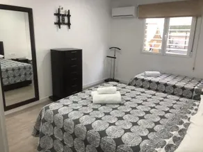 Gran piso, terraza & wifi. 4Rooms 2 Bath. - Image 1