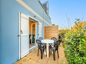 Modern holiday home in Pentrez - Image 5