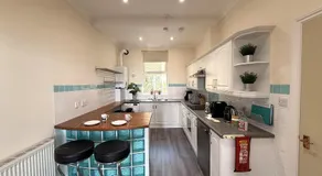 Belavista spacious Douglas apartment with stunning sea views - Image 5