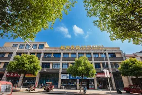 Rainbow Hotel - Image 5