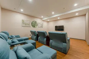 Longzhou Hotel - Image 3