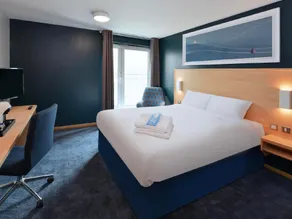 Travelodge Plymouth - Image 3
