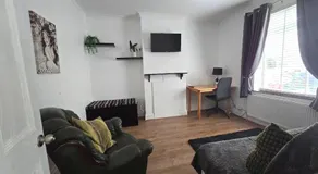 Mayfield , 2 bed slp 6 Roomy dog friendly Gosport town house - Image 2