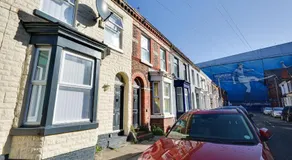 Stay With Alexandra 2 Free Parking - high speed Free Wifi close to stadiums - Image 4