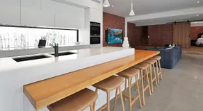 Frankie Luxury pool house Geelong Sleeps 12 Close to GMHBA cafes restaurants shops schools - Image 3