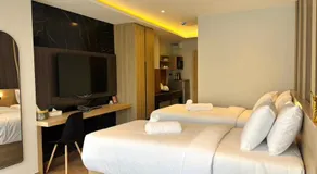 J5 Hotel - Image 5