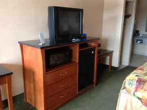Bestway Inn - Image 2