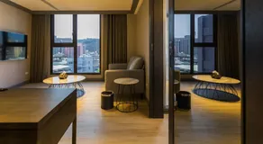 Q21 Hotel - Image 3