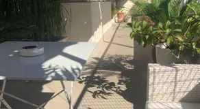 Apartamento con gran terraza jardín cerca del centro - Image 4
