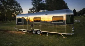 Mountain View, Glamping Caravan, Couples Escape - Image 1