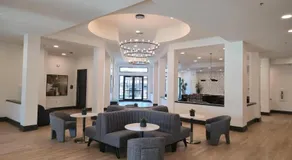 Landing Modern 1BD Pool Gym - Image 4