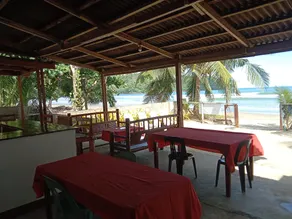 Bucana beachfront guesthouse - Image 3