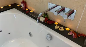 The Penthouse Bowness Tranquil Loft Jacuzzi Bath & Complimentary Cascades Spa Membership - Image 4